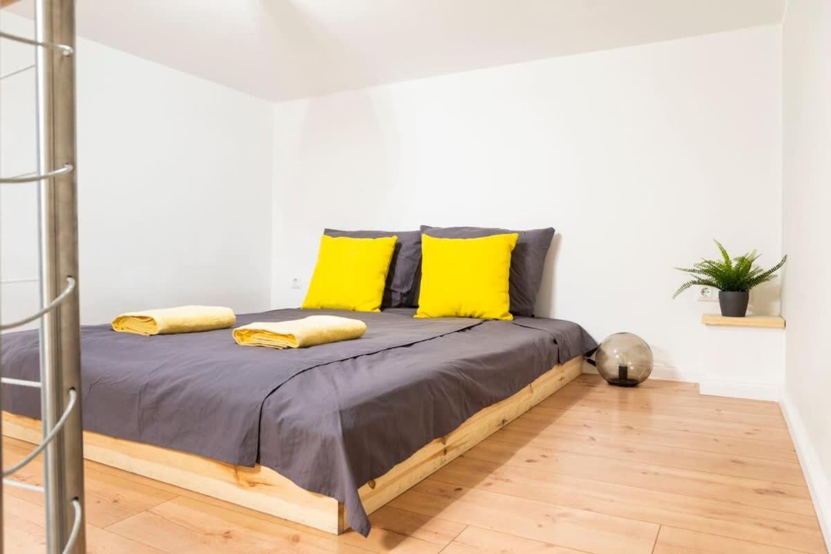 Spacious Two Br Plus Ac Plus Selfcheckin Berlim Exterior foto